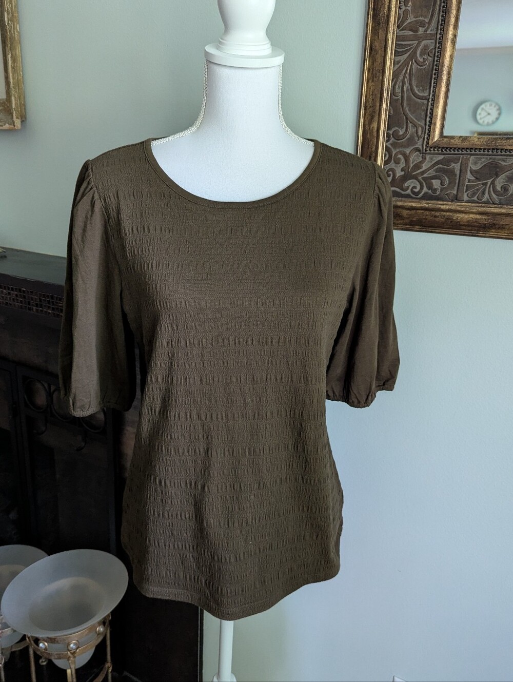 TALBOTS Women’s Medium Pucker Knit Top Olive Brown Puff Short Sleeve T-shirt